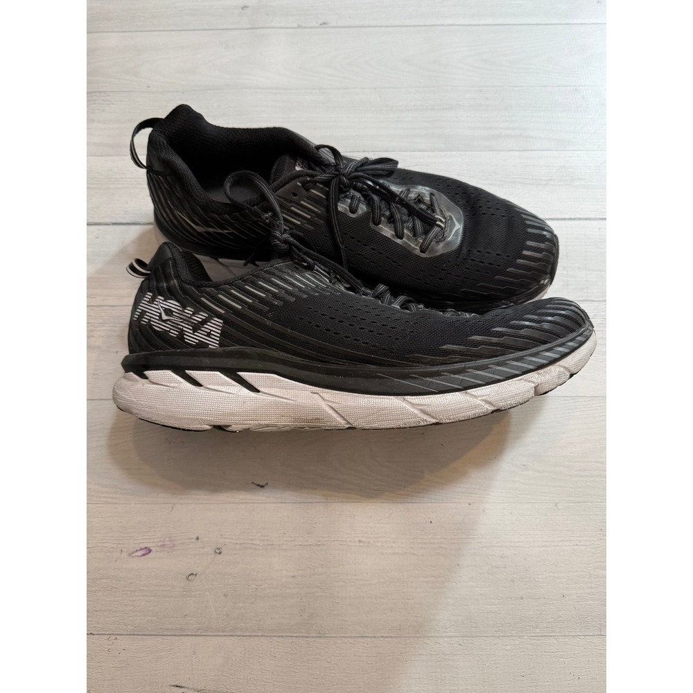 Hoka men's black Clifton 5 athletic shoes size 12